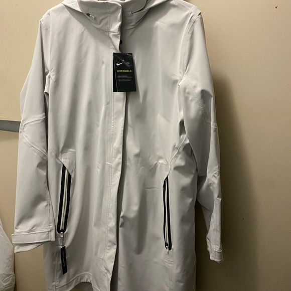 Nike women hypershield jacket - Picture 3 of 13